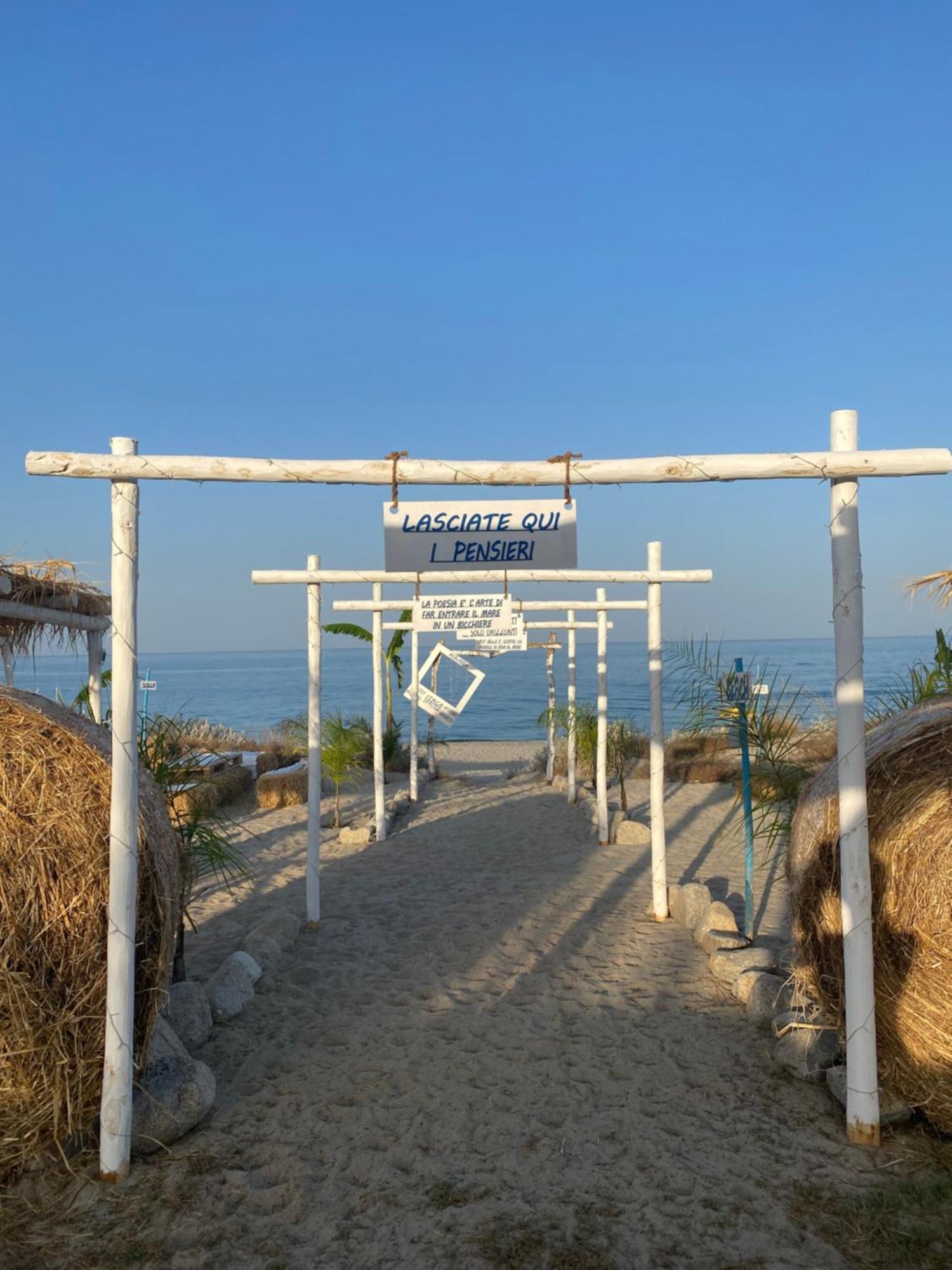 Villaggio Camping Poseidon - Bungalows & Rooms With Sea View In Nature Santa Caterina Dello Ionio Marina ภายนอก รูปภาพ